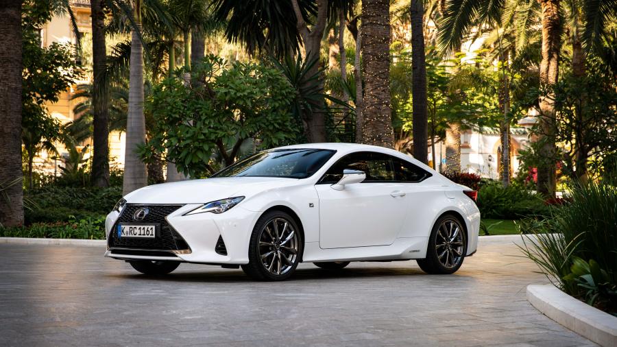  Lexus RC300h F-Sport 2018 года  (WW) (фото 12 из 12)